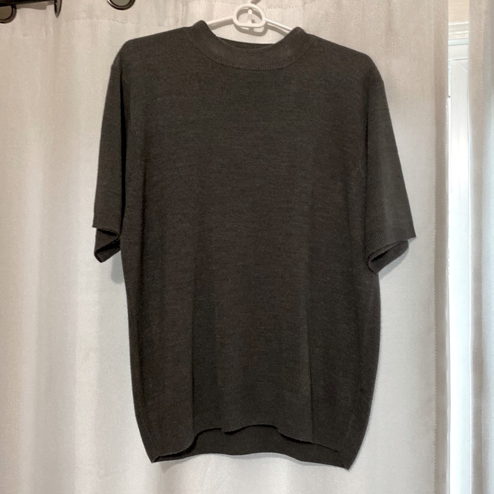 Women’s grey blouse/top